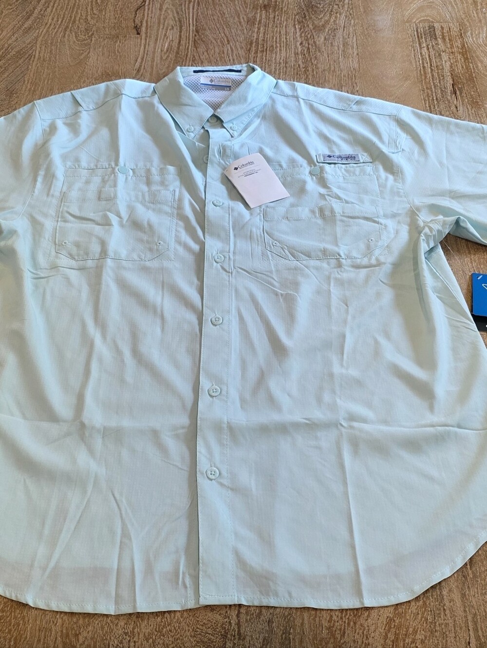 Columbia Men’s Pale Aqua Short-Sleeve Button-Down Shirt